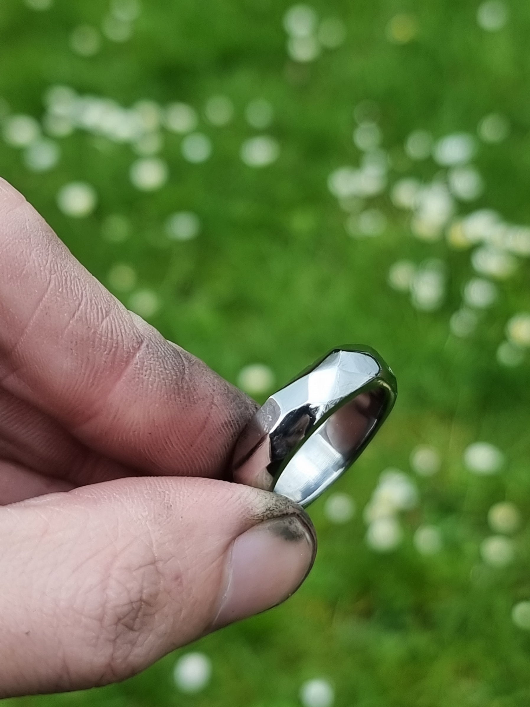 mens titanium wedding ring 