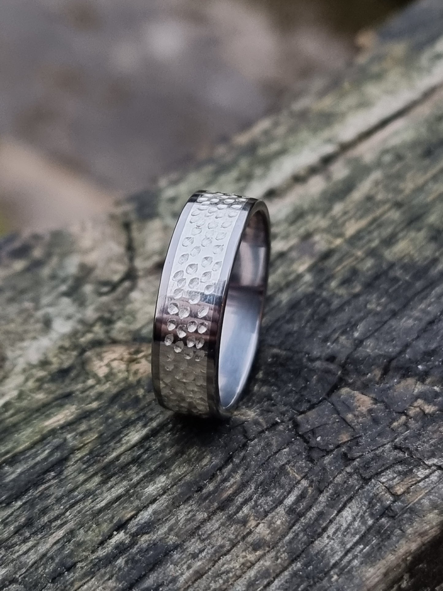 titanium wedding ring 