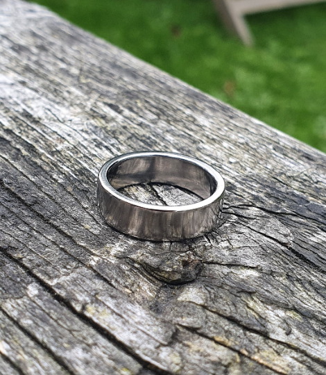 polished titanium ring 
