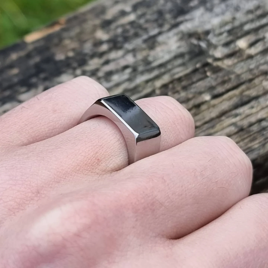 mens titanium wedding ring