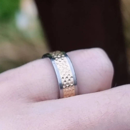 titanium and gold mens wedding ring