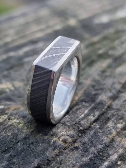 Damascus and Silver Signet Ring - AlfiesHandCrafts
